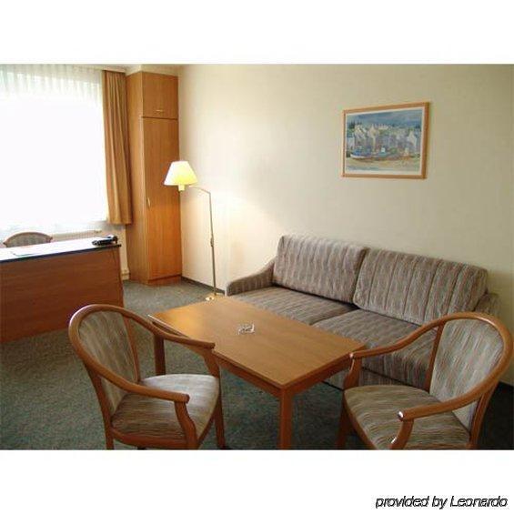 Hotel Kubrat An Der Spree Берлін Екстер'єр фото